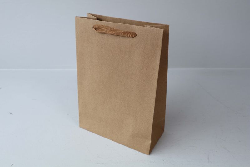 Gavepose, natur, medium