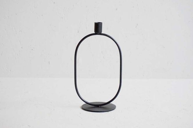 Hovedbilde Lysestake i sort metall, 25,5 cm